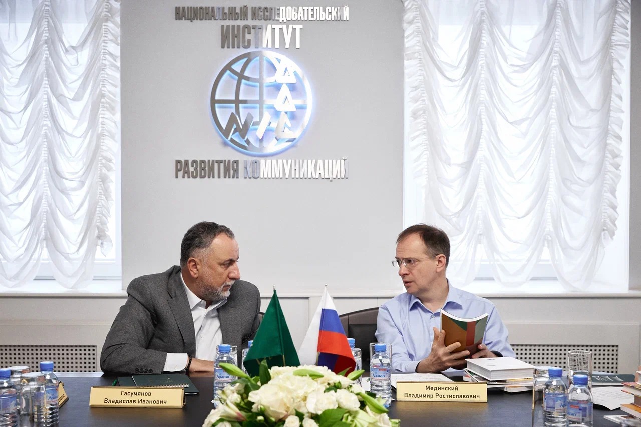 НИИРК – В НИИРК состоялась встреча с Помощником Президента Российской Федерации