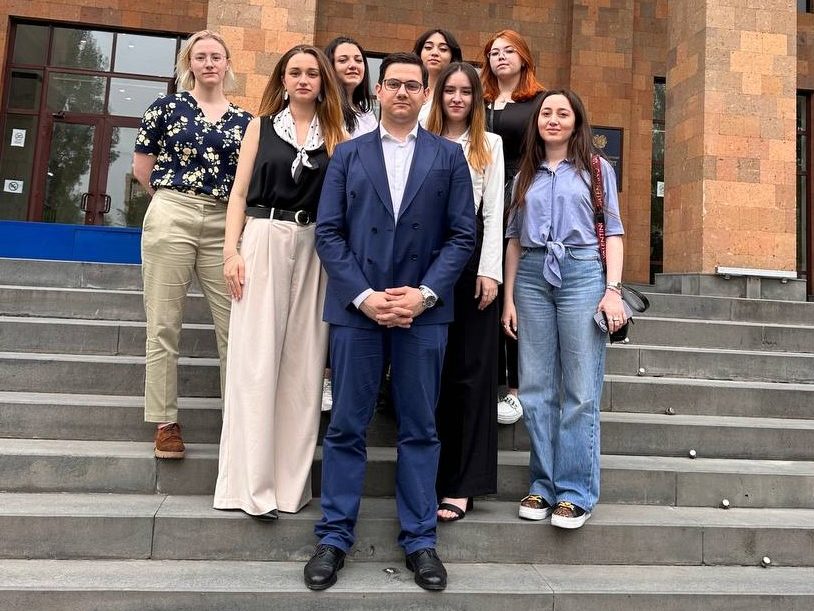 НИИРК – Завершила работу Школа молодых аналитиков НИИРК в Ереване