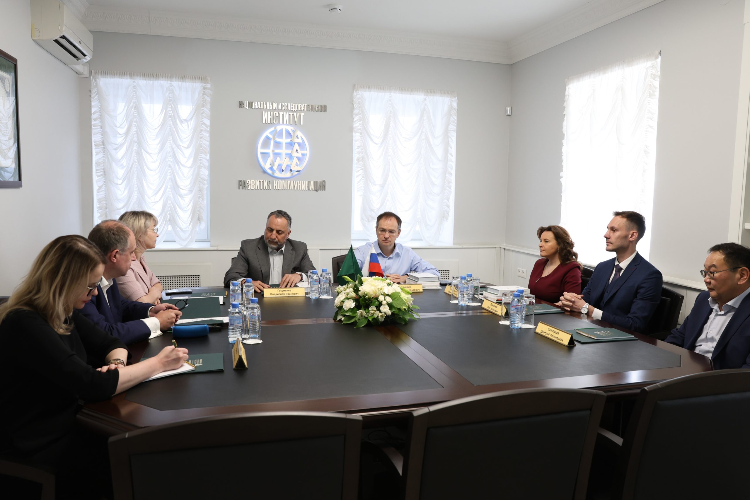 НИИРК – В НИИРК состоялась встреча с Помощником Президента Российской Федерации