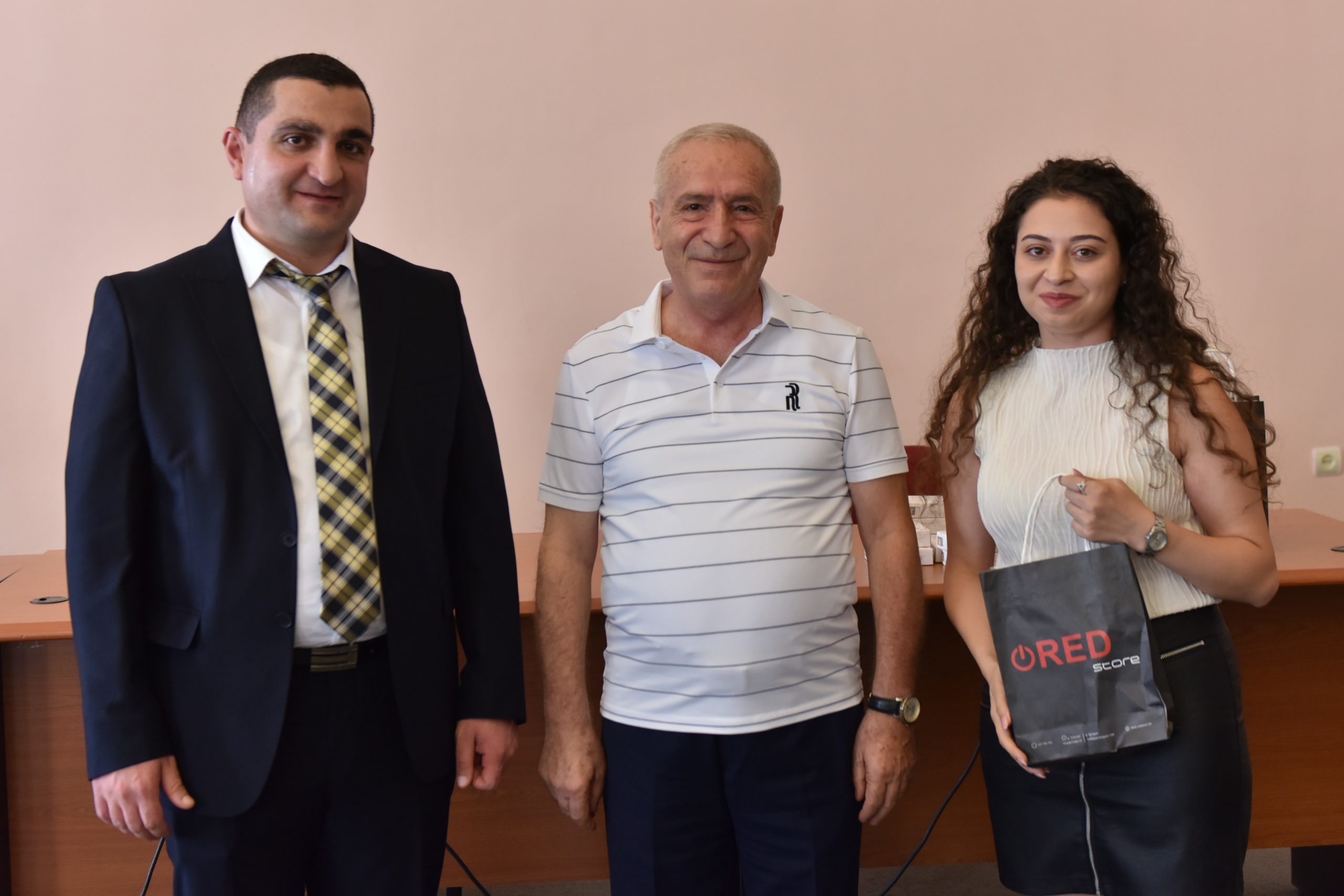 НИИРК – Конкурс научных работ среди студентов и аспирантов Армении: итоги