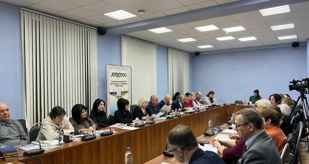 НИИРК – При поддержке НИИРК состоялась презентация нового выпуска научно-методического и общественно-литературного журнала «Русское слово в Южной Осетии»