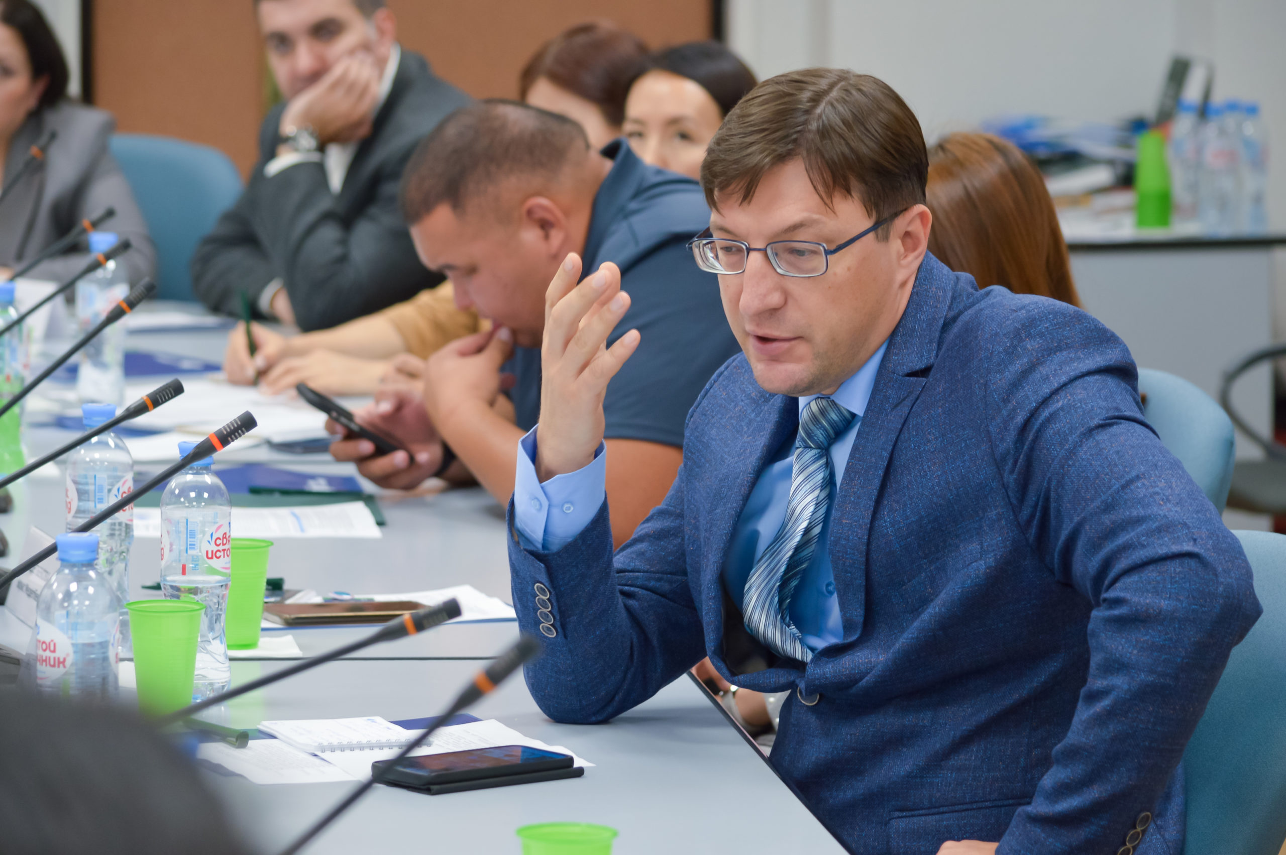 НИИРК – «Многовекторность во внешней политике» обсудили участники Программы мобильности НИИРК с российскими экспертами