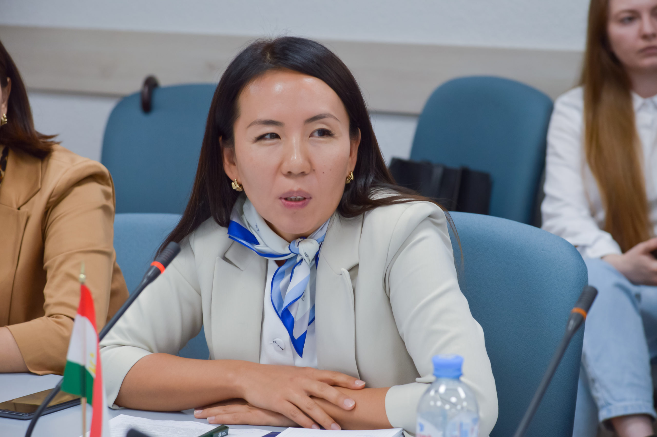 НИИРК – «Многовекторность во внешней политике» обсудили участники Программы мобильности НИИРК с российскими экспертами