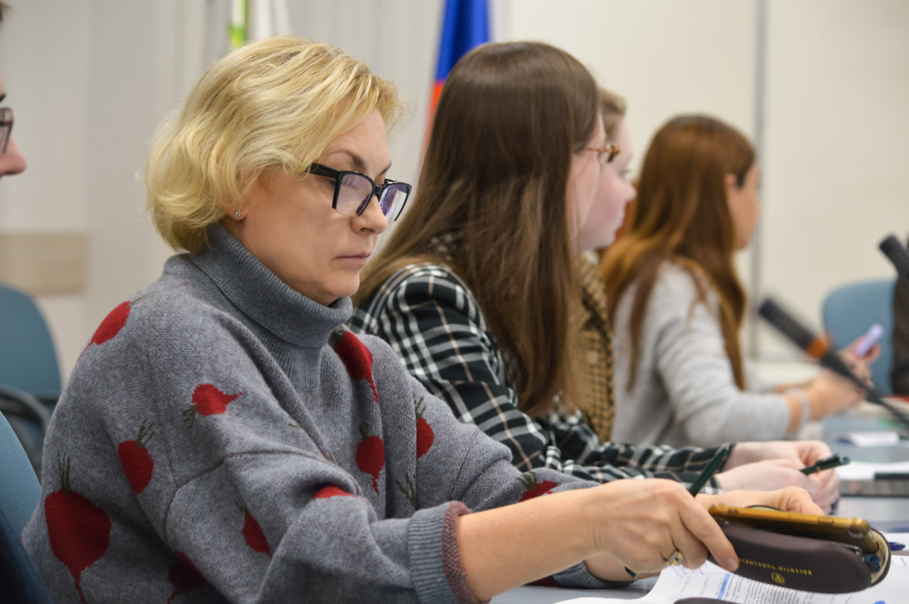 НИИРК – При поддержке НИИРК эксперты обсудили «Технологии работы с иностранными гражданами-выпускниками страновых образовательных программ»