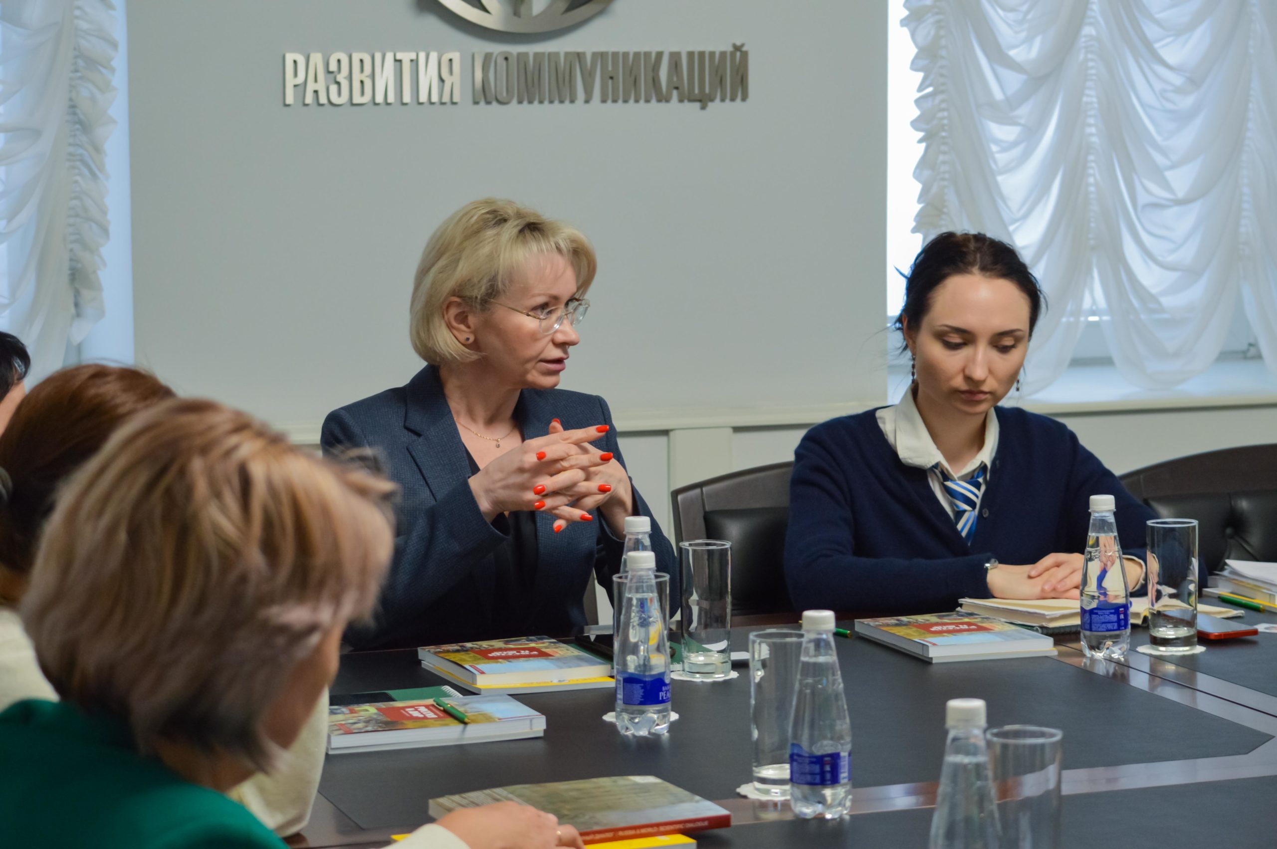 НИИРК – По приглашению НИИРК Москву посетили победители II Международного конкурса «Россия и Кыргызстан: территория дружбы и доверия»