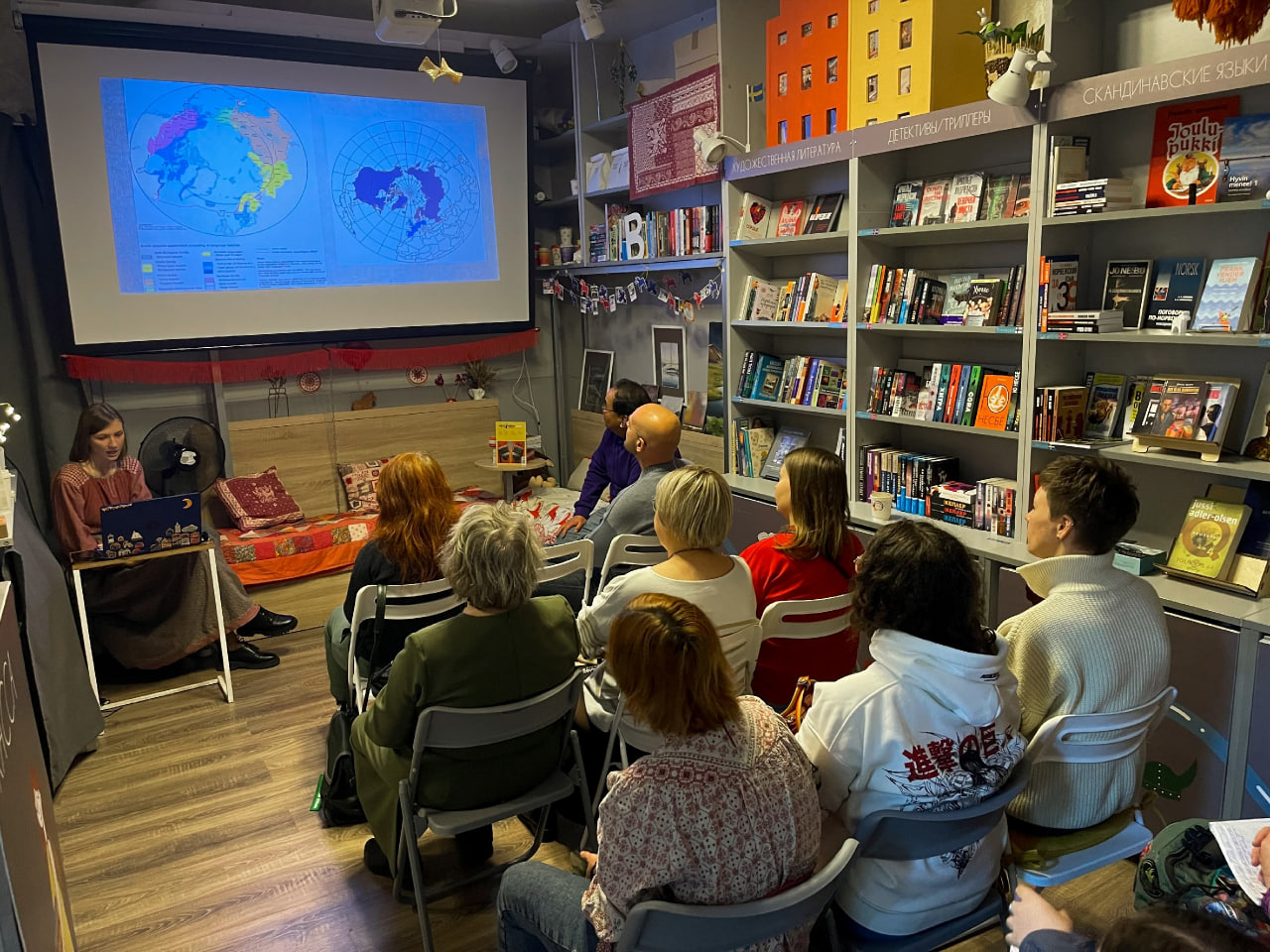 НИИРК – Дмитрий Бальбуров представил журнал «Человек и мир. Диалог» на «Днях Русского Севера»