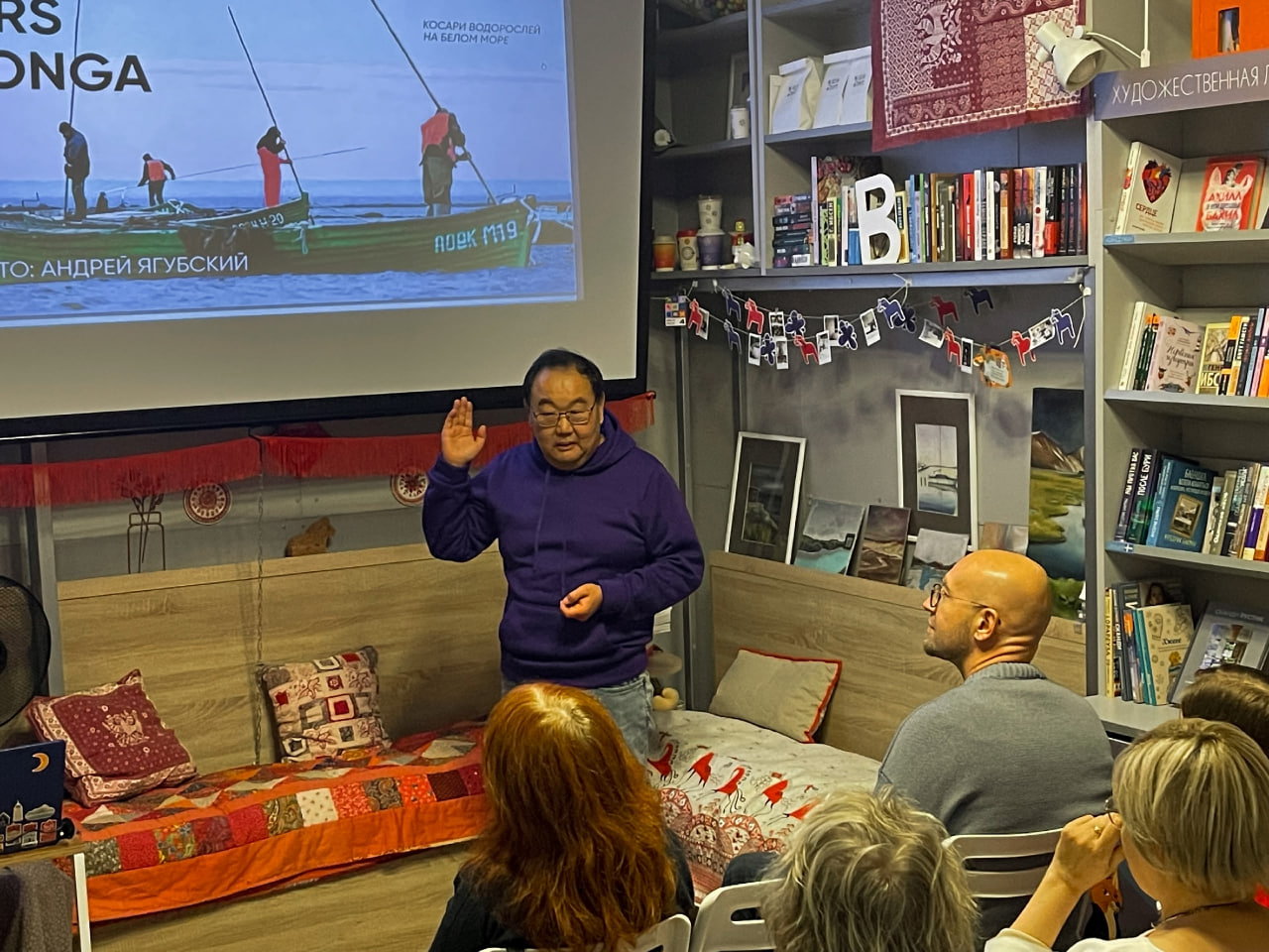 НИИРК – Дмитрий Бальбуров представил журнал «Человек и мир. Диалог» на «Днях Русского Севера»