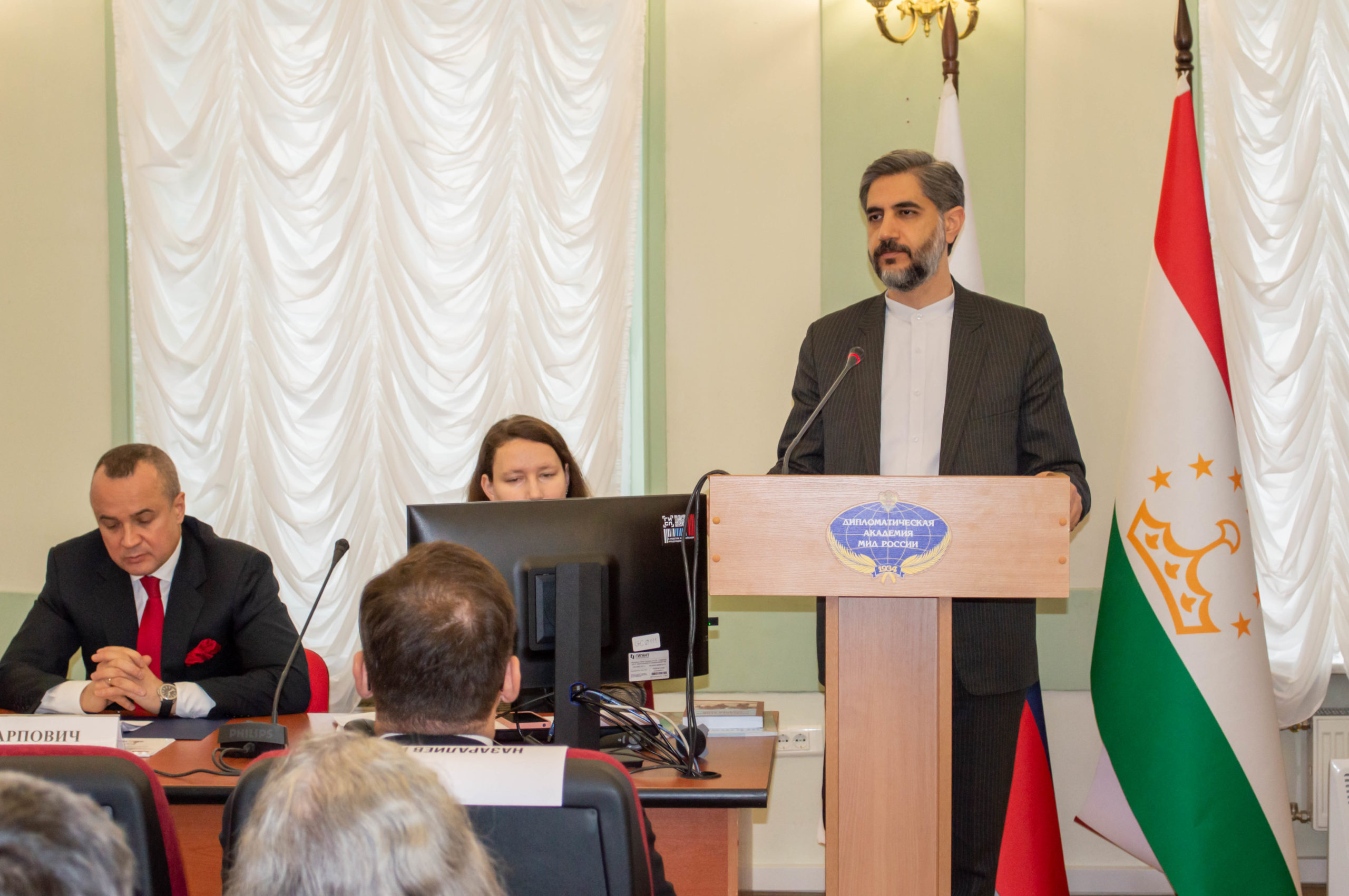 НИИРК – Валентина Комлева, заместитель директора НИИРК по научной работе приняла участие в Международной научно-практической конференции, посвященной Ахмаду Донишу