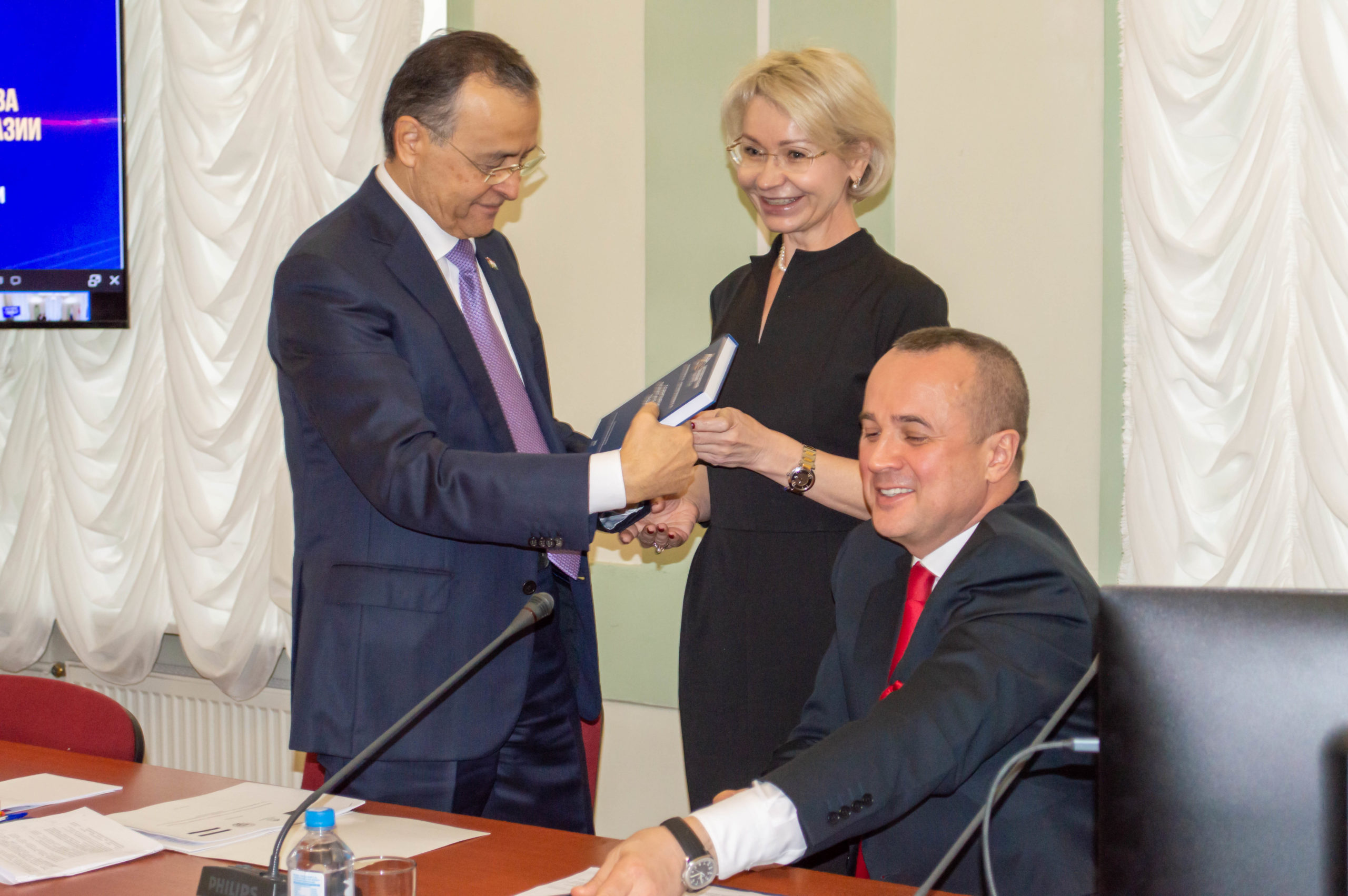 НИИРК – В России состоялась презентация книги «Современная политическая мысль Таджикистана»