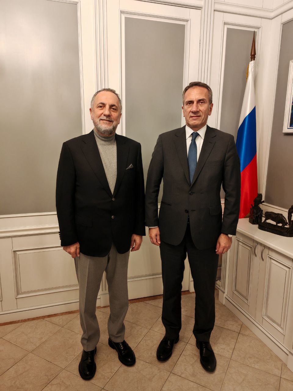 НИИРК – Владислав Гасумянов провёл рабочую встречу с министром иностранных дел Абхазии Олегом Барциц