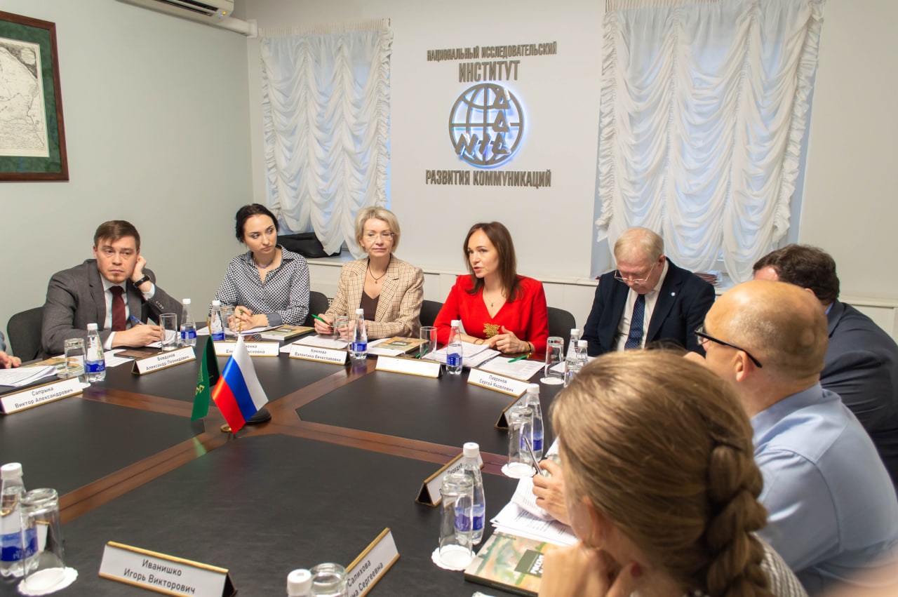 НИИРК – В НИИРК обсудили формирование идентичности Приднестровья