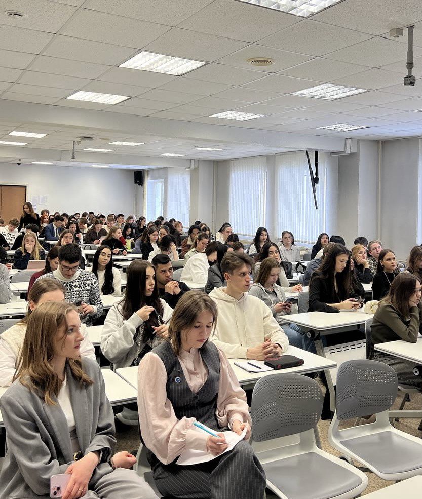 НИИРК – Елена Кузьменко выступила на Дне науки РУДН с докладом об экономике смыслов в постматериальном мире