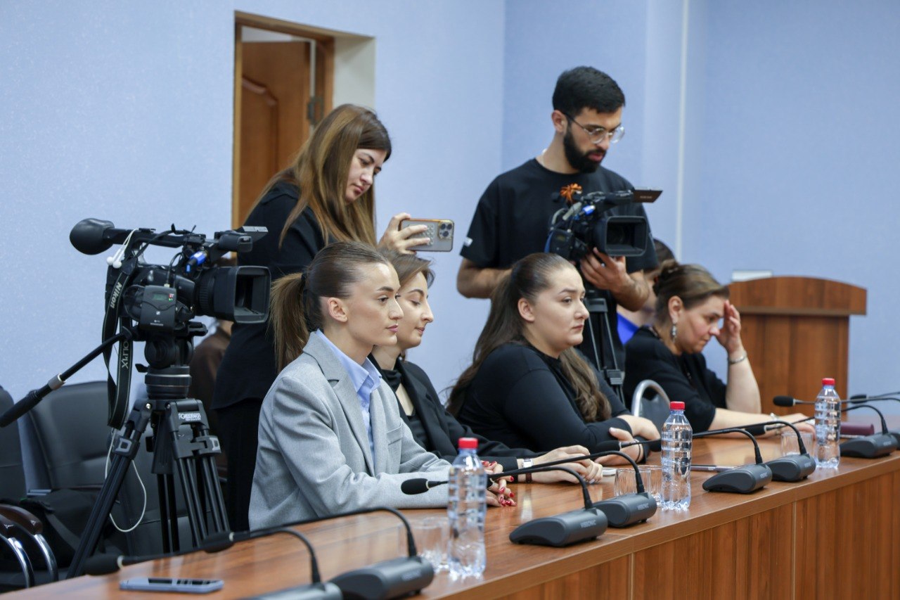 НИИРК – Инвестиции в будущее: в Южной Осетии лучшие студенты ЮОГУ получили именные стипендии фонда «МИР-МОСТ-ОСЕТИЯ»