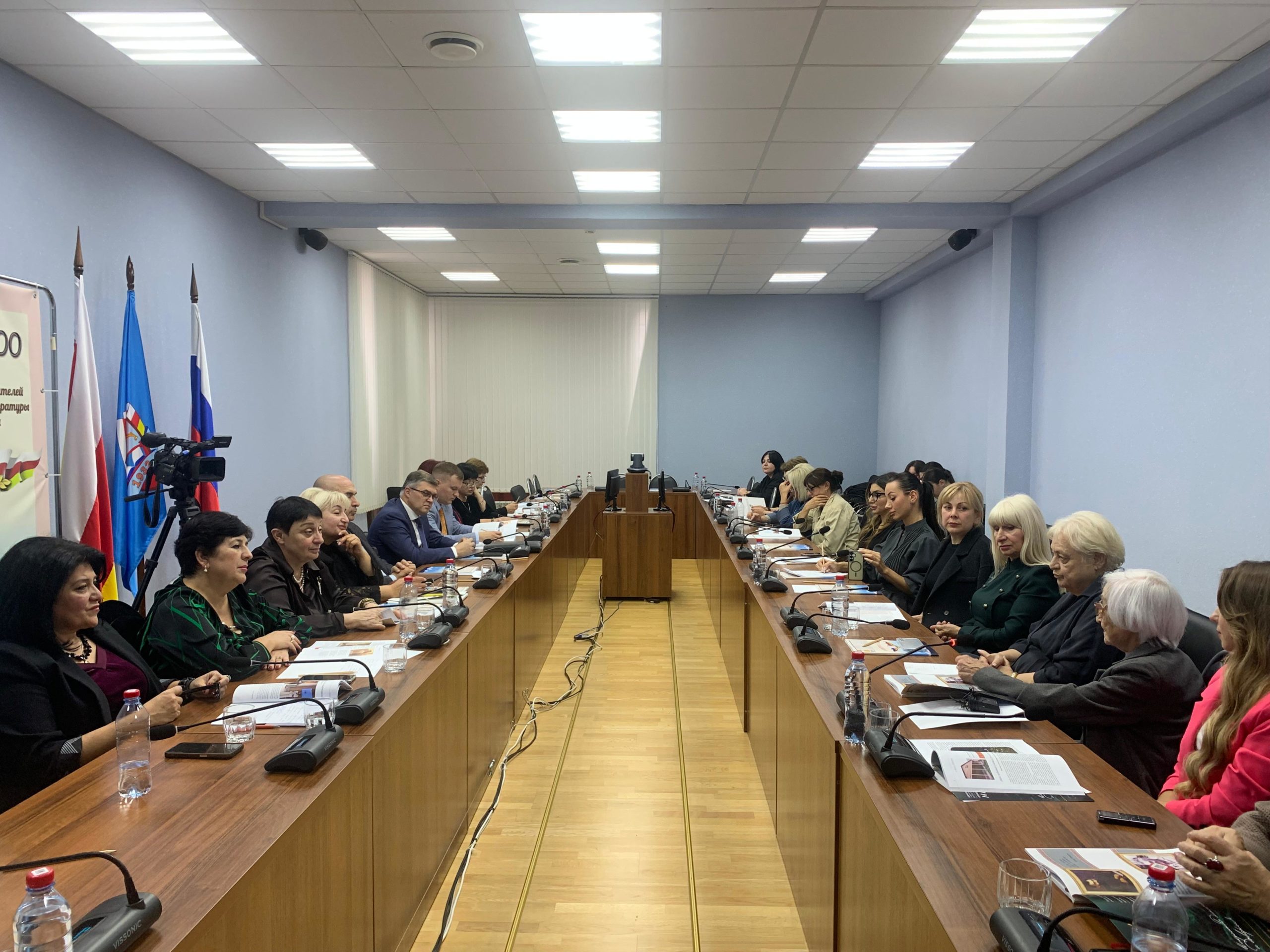 НИИРК – В Цхинвале представили 34-й выпуск журнала «Русское слово в Южной Осетии», соучредителем которого является НИИРК