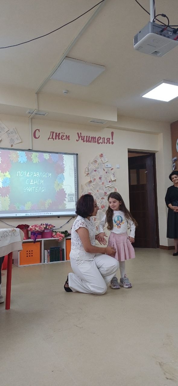 НИИРК – В Центрах русского языка и культуры в Армении прошли мероприятия ко Дню учителя